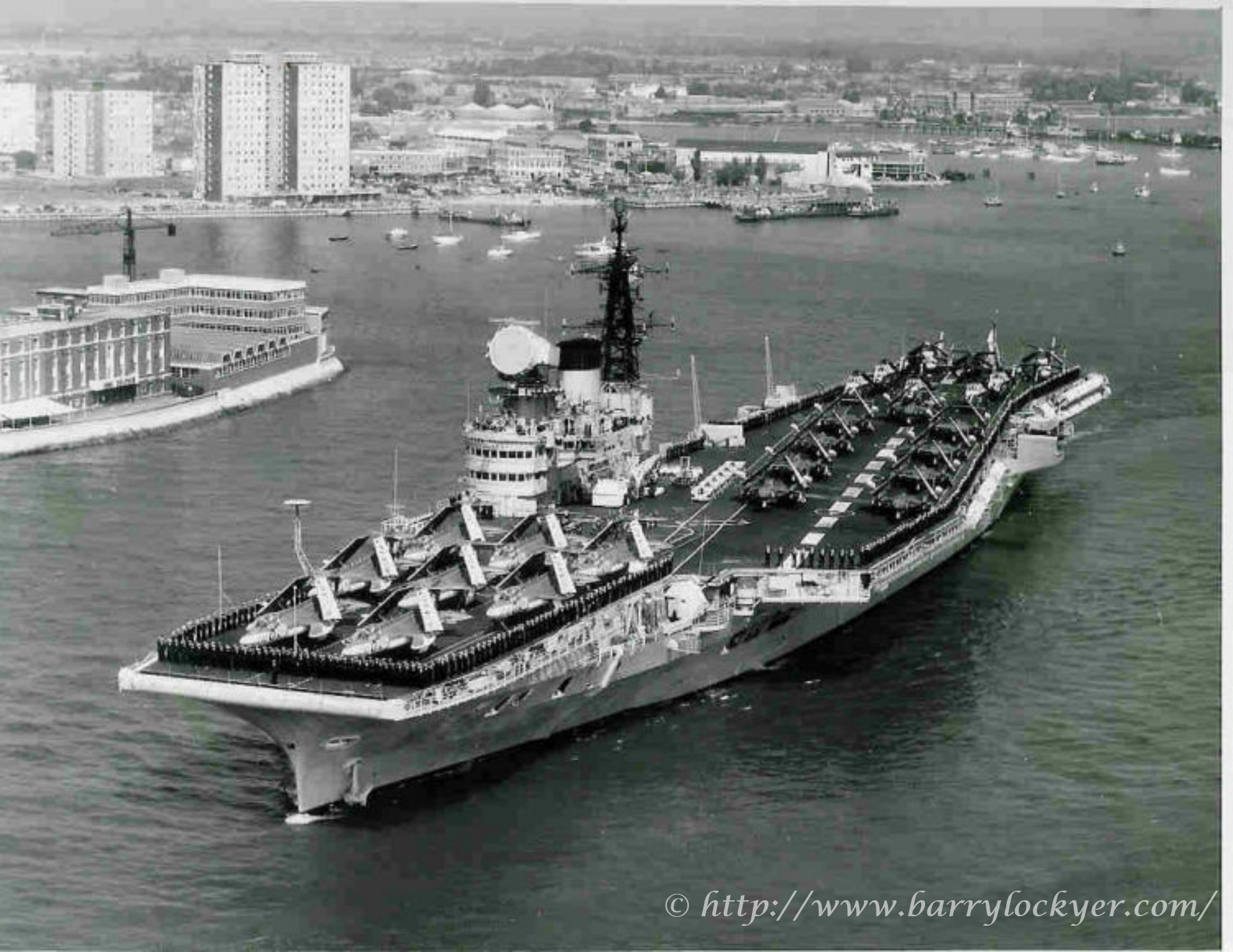 vic_leaving_pompey_1966.jpg